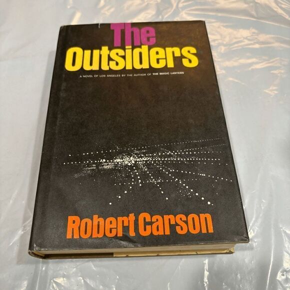 The Outsiders by Robert Carson (1966) 1st Edition BCE Hardcover DJ - Picture 1 of 9